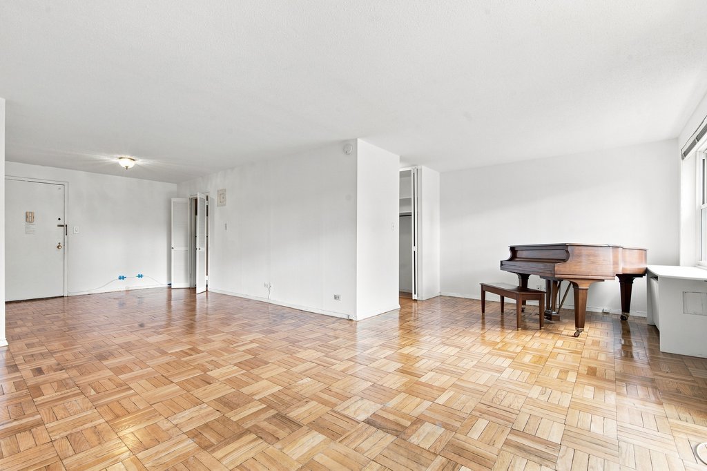 201 West 70th Street, Unit 10H photo 10