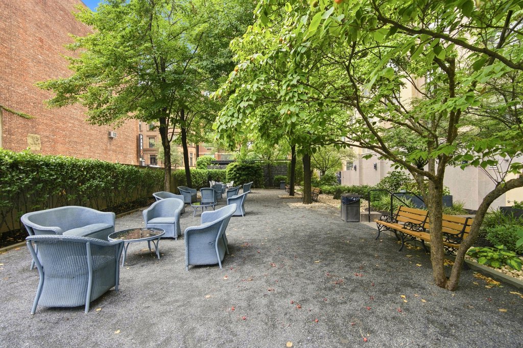 201 West 70th Street, Unit 10H photo 8