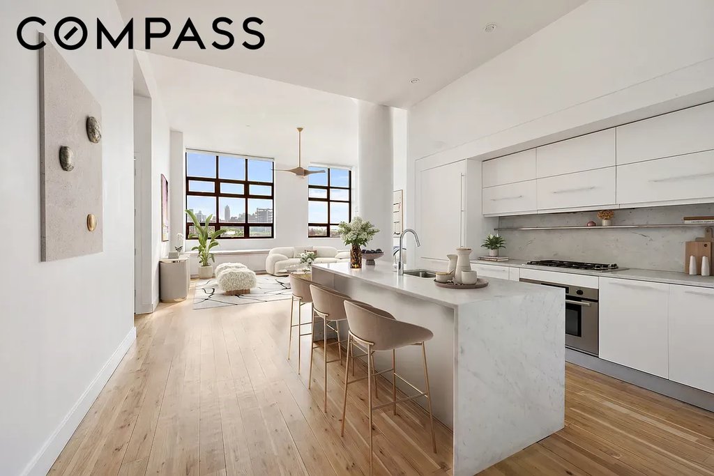360 Furman Street, Unit 715 photo 3