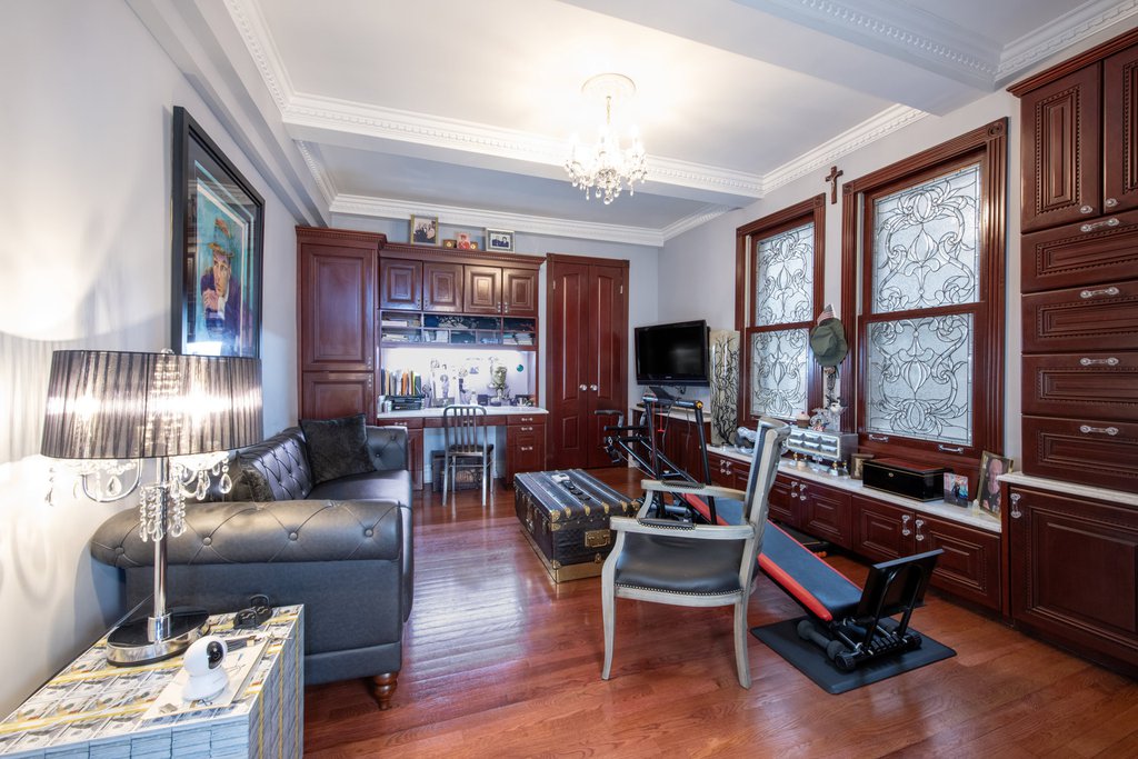 575 Park Avenue, Unit 108 photo 3
