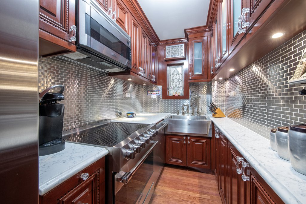 575 Park Avenue, Unit 108 photo 4