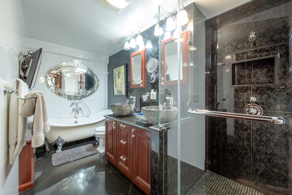 575 Park Avenue, Unit 108 photo 5