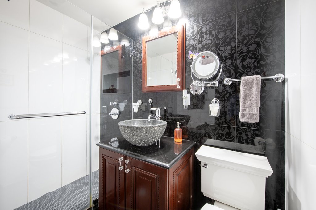 575 Park Avenue, Unit 108 photo 6