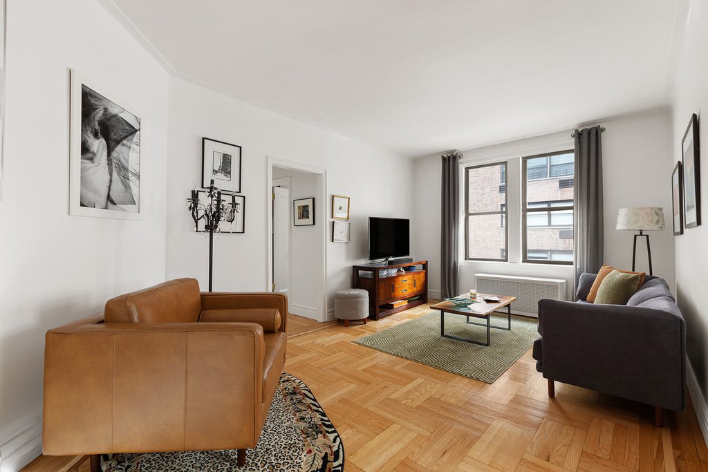 230 East 71st Street, Unit 6B photo 2