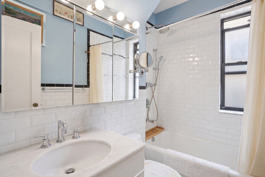 1230 Park Avenue, Unit 17A photo 6