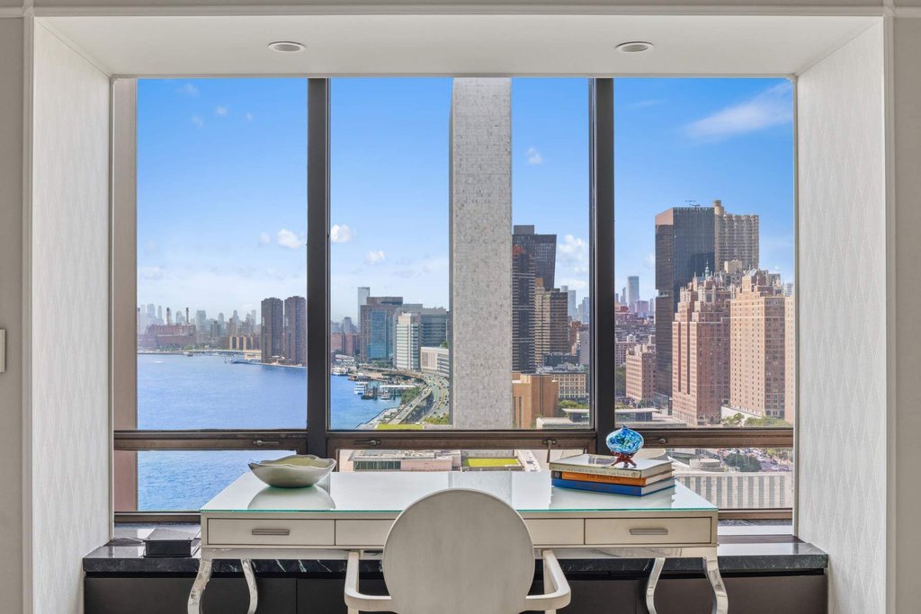 870 United Nations Plaza, Unit 22F photo 9