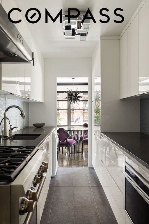 2 Fifth Avenue, Unit 4O photo 2