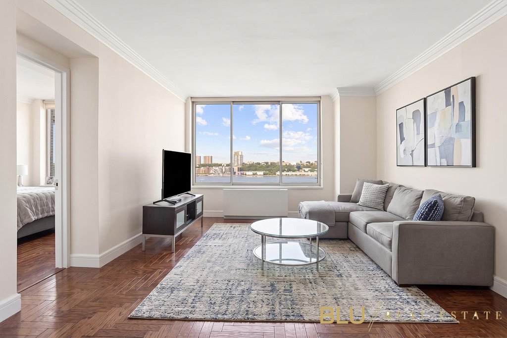 200 Riverside Boulevard, Unit 12N photo 2