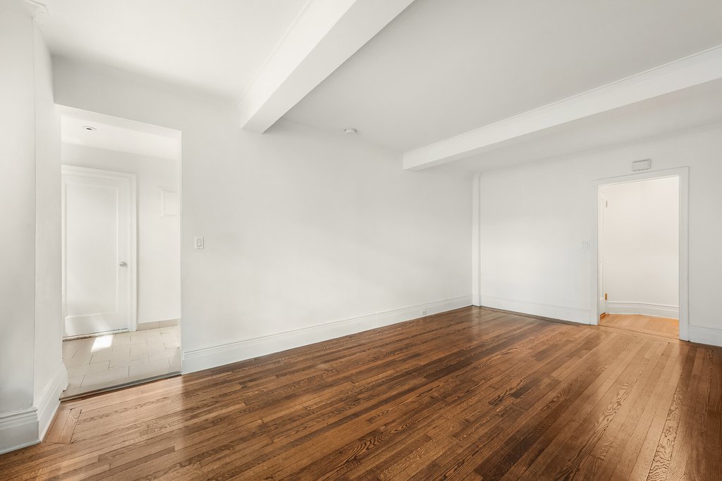 865 United Nations Plaza, Unit 1E photo 8