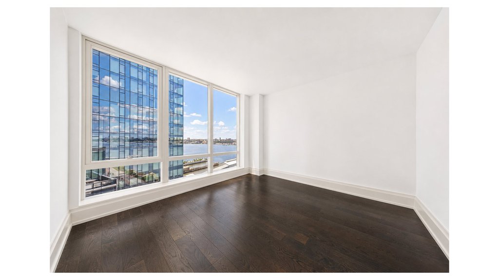 50 Riverside Boulevard, Unit 21B photo 6