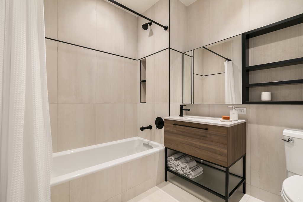 860 Lorimer Street, Unit 5F photo 3