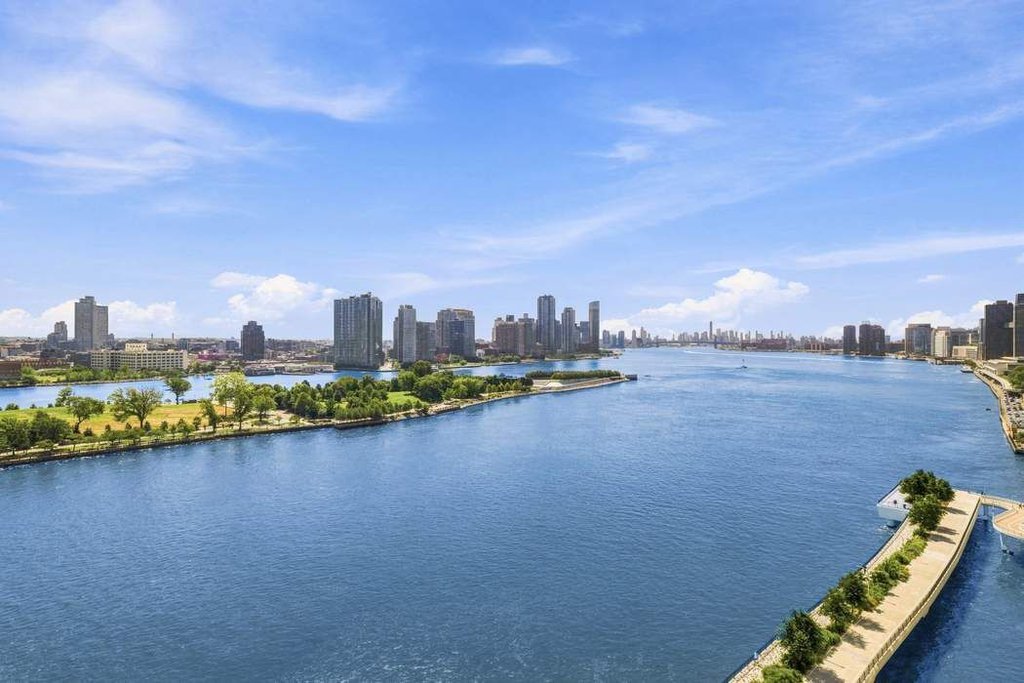 25 Sutton Place South, Unit 16G photo 11