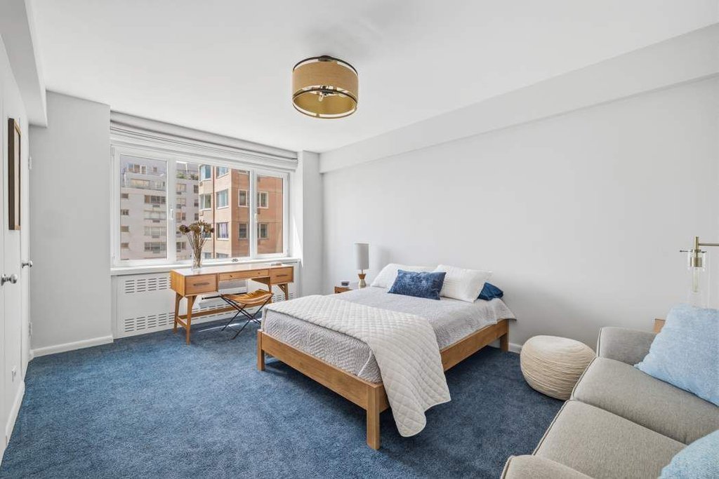 25 Sutton Place South, Unit 16G photo 14