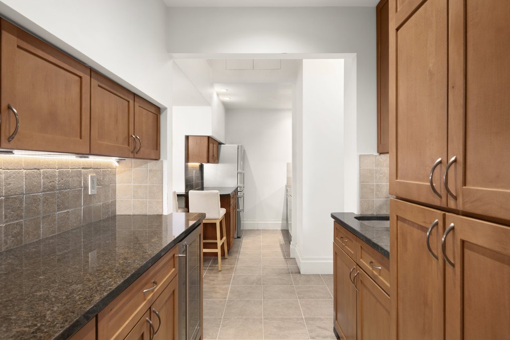 244 Madison Avenue, Unit 12DE photo 3