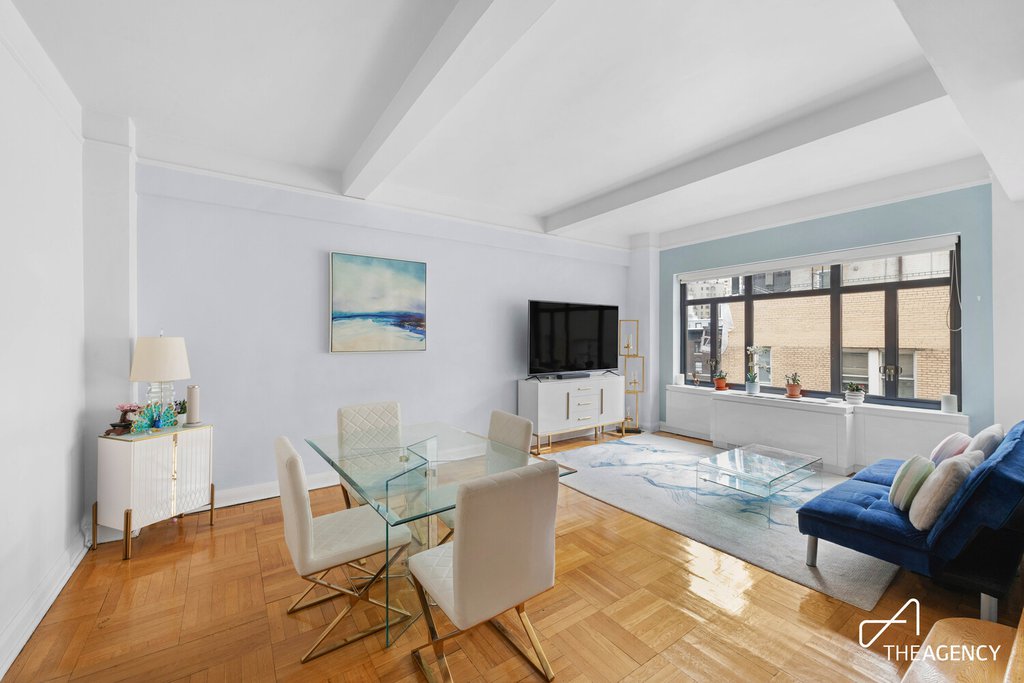 25 West 54th Street, Unit 10B photo 3