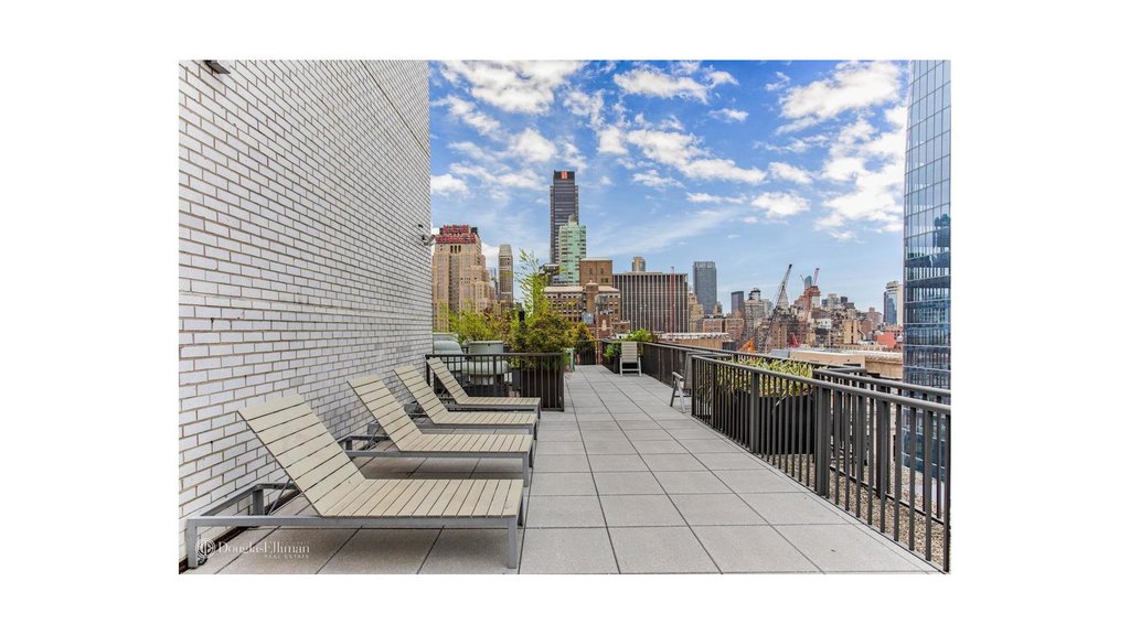 430 West 34th Street, Unit PHB photo 9