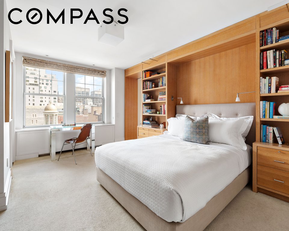 575 Park Avenue, Unit 902 photo 9