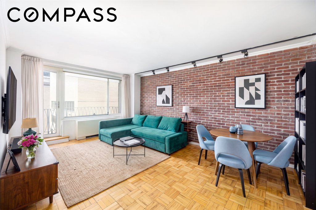 1160 Third Avenue, Unit 9A photo 2
