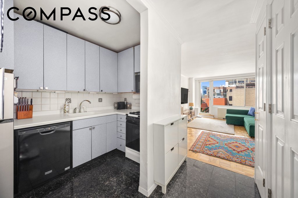 1160 Third Avenue, Unit 9A photo 5