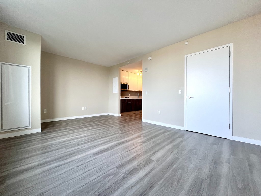 1524 Sheepshead Bay Road, Unit 14F photo 5