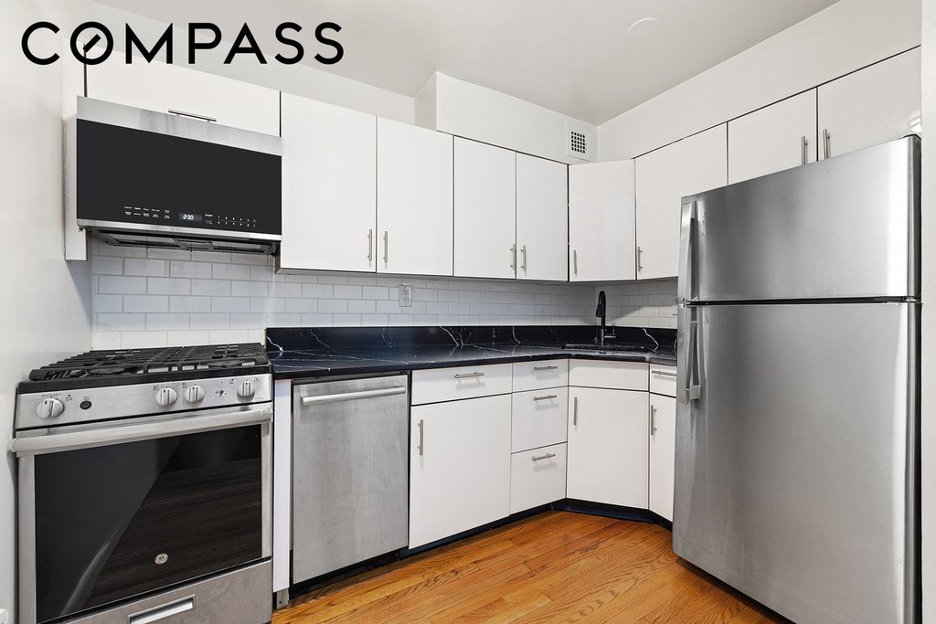 211 Thompson Street, Unit LJ photo 3