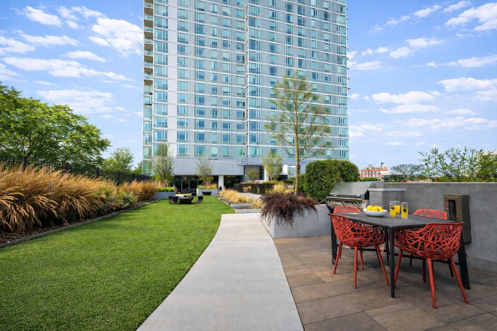 1524 Sheepshead Bay Road, Unit 4G photo 3
