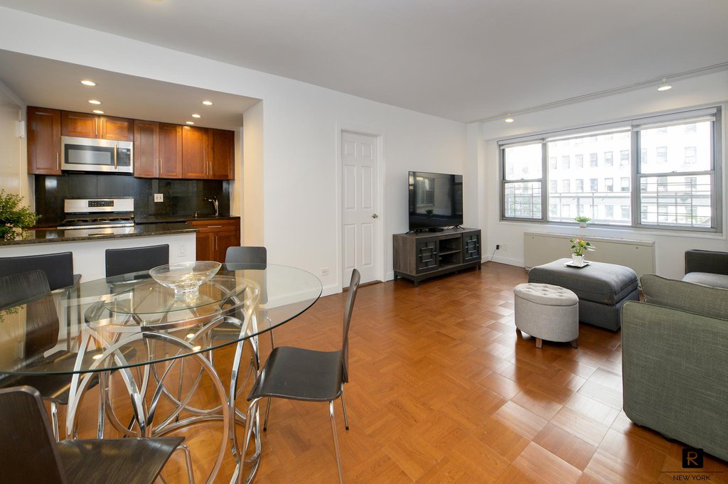 400 East 56th Street, Unit 3E photo 2