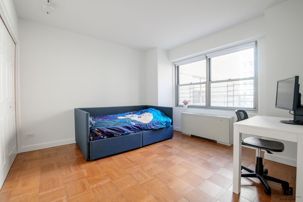 400 East 56th Street, Unit 3E photo 5