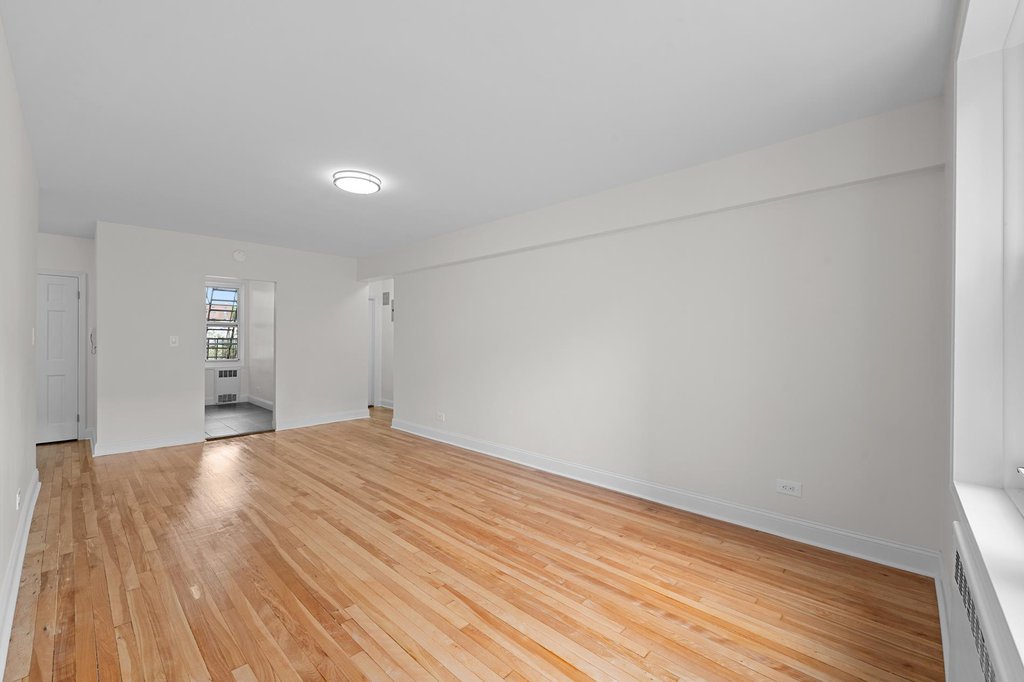88-01 35th Avenue, Unit 3G photo 4