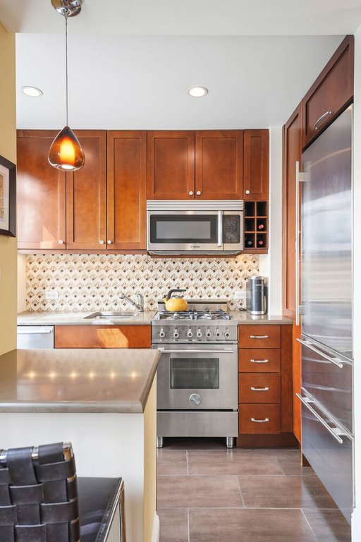 333 West 56th Street, Unit 2L photo 6