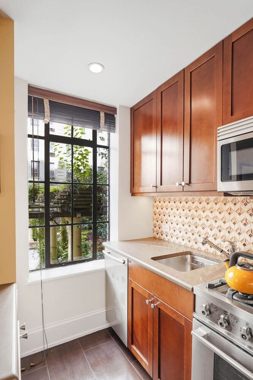 333 West 56th Street, Unit 2L photo 7