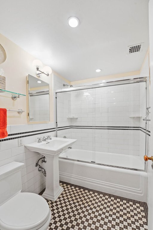 333 West 56th Street, Unit 2L photo 13
