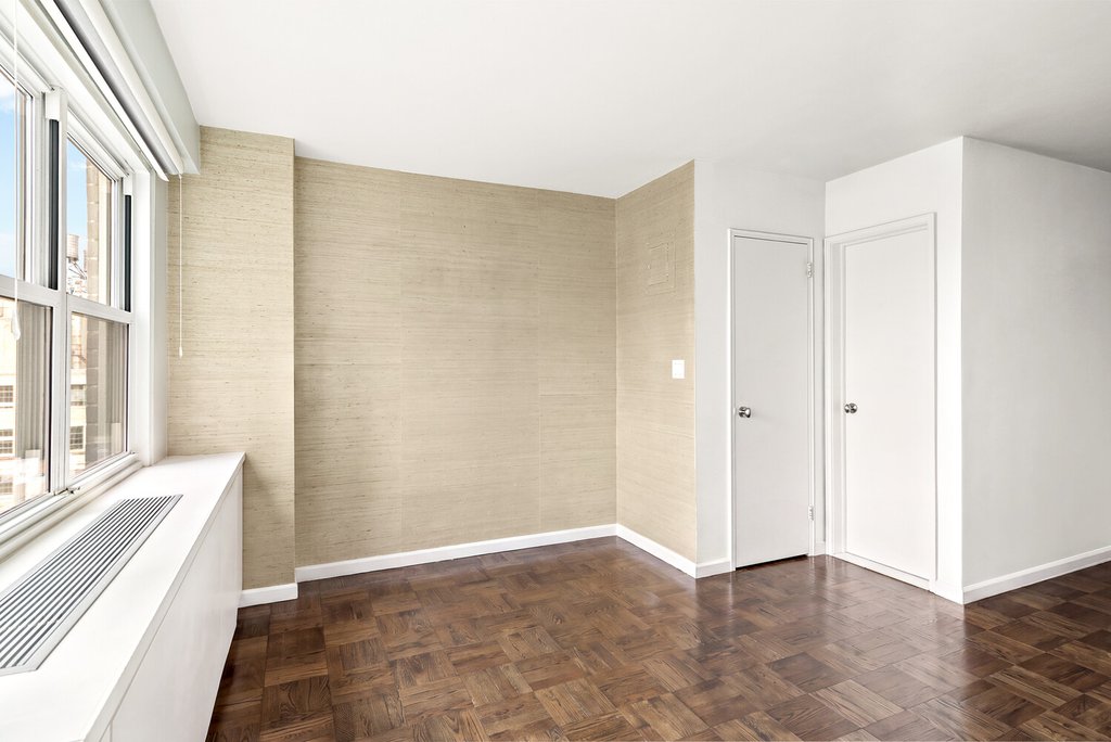 101 West 12th Street, Unit 11A photo 8