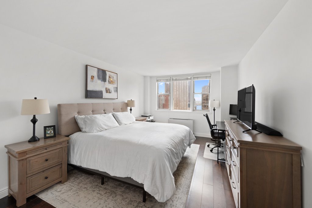 201 East 36th Street, Unit 17D photo 7