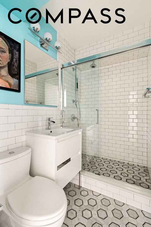 33 Greenwich Avenue, Unit 4H photo 5