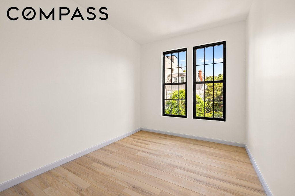 1058 Jefferson Avenue – For Sale photo 12