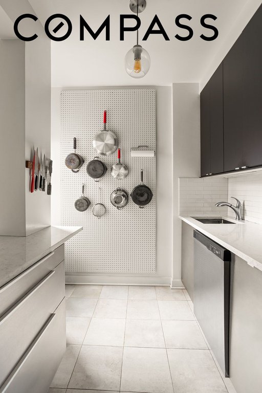 77-11 35th Avenue, Unit 4J photo 5
