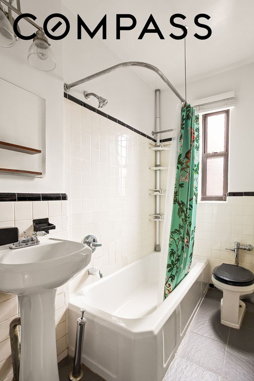 77-11 35th Avenue, Unit 4J photo 9