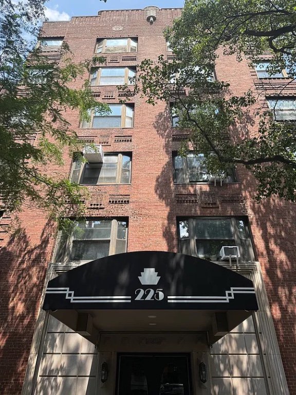 225 East 74th Street, Unit 4D