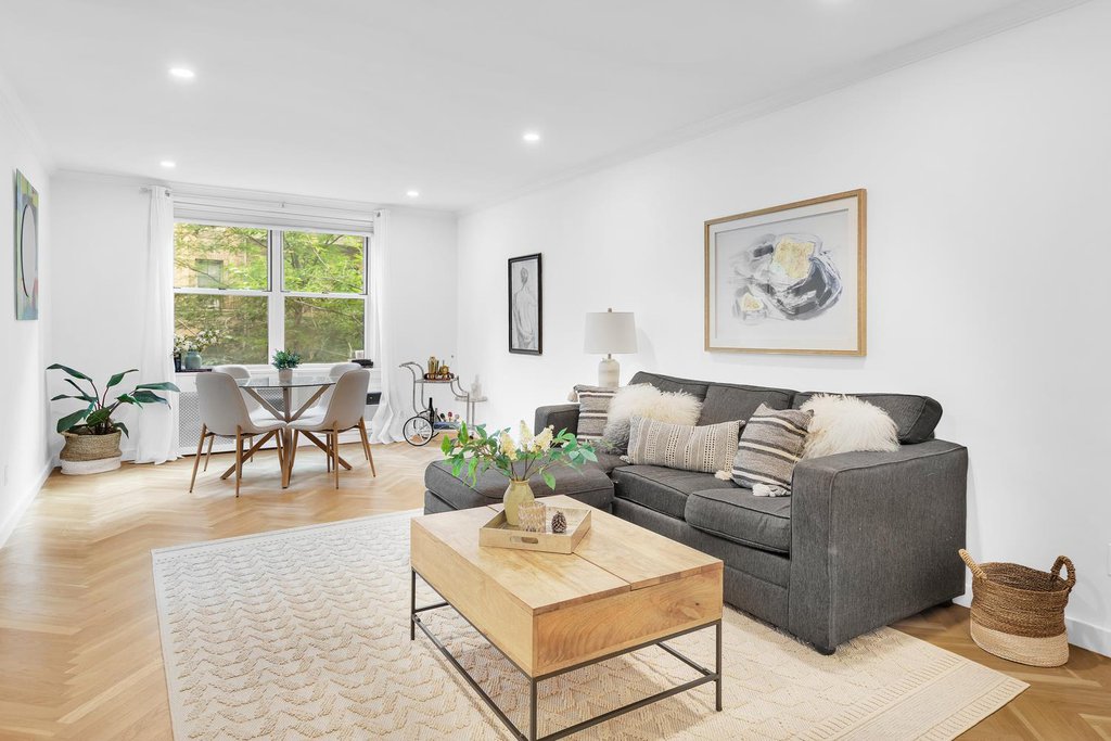 302 East 88th Street, Unit 2F