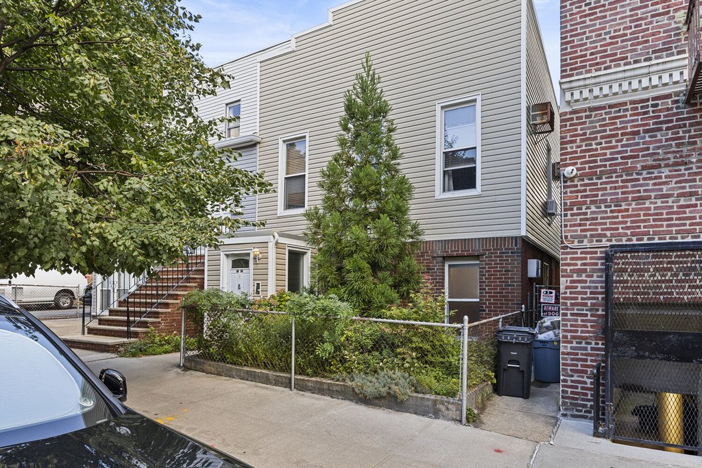 32-73 30th Street – For Sale