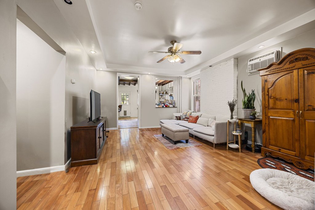 32-73 30th Street – For Sale photo 5
