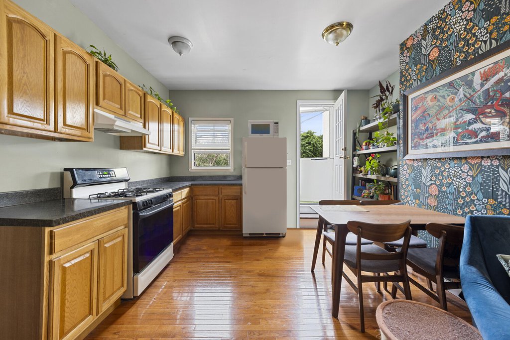 32-73 30th Street – For Sale photo 9