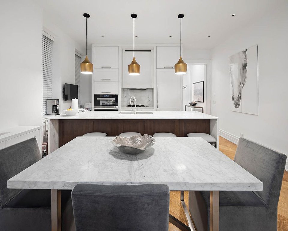 235 West 75th Street, Unit 510 photo 3
