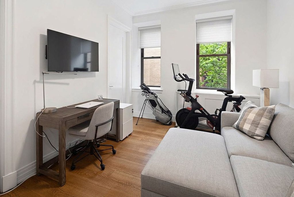 235 West 75th Street, Unit 510 photo 6