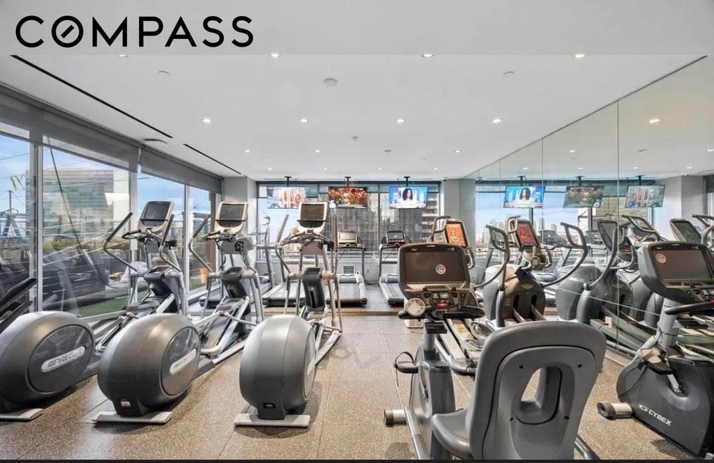 300 East 40th Street, Unit 29H photo 9