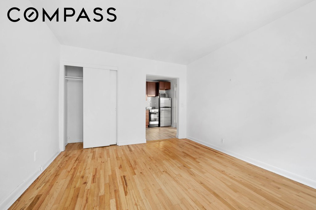 240 East 30th Street, Unit 3A photo 3