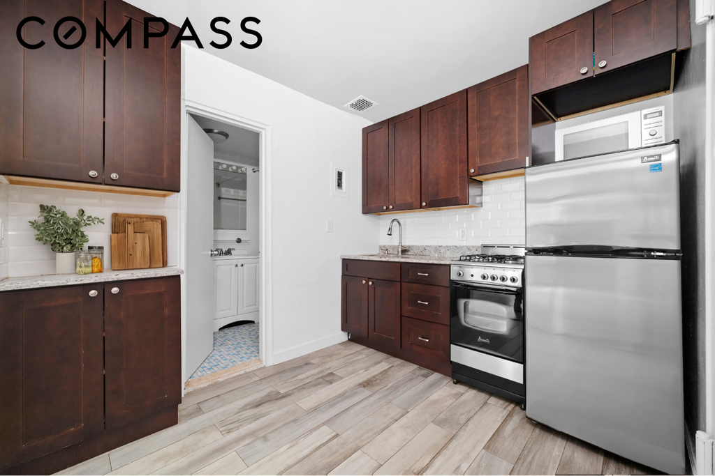 240 East 30th Street, Unit 3A photo 6