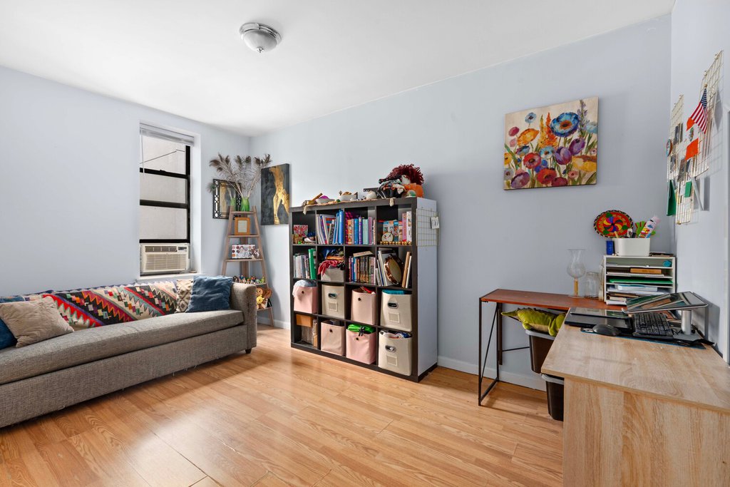 101 Linden Street, Unit 4E photo 5