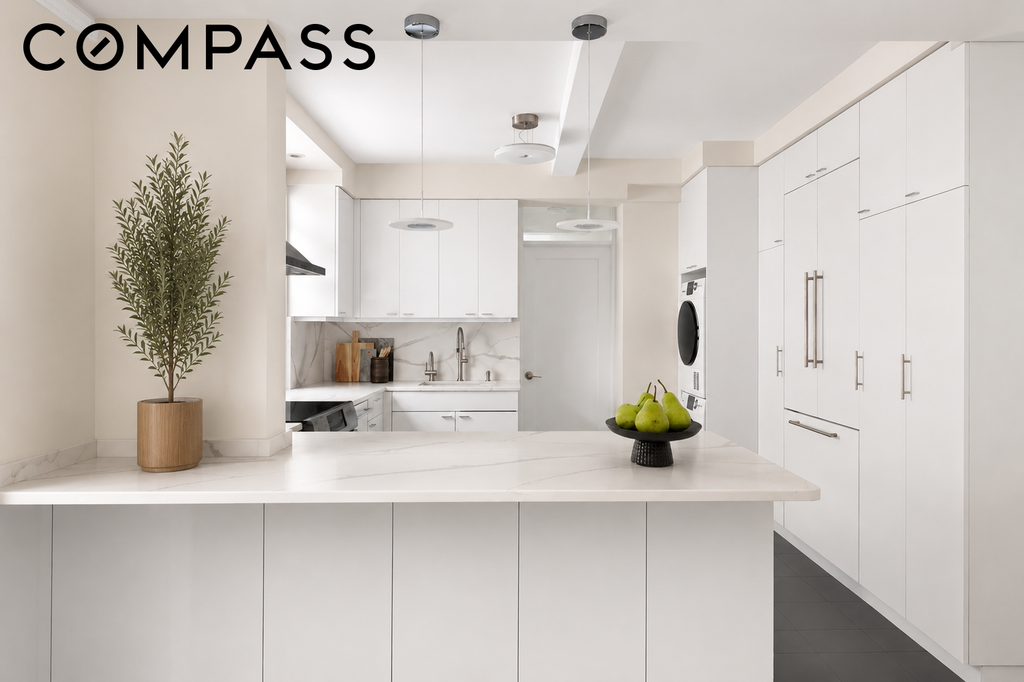 415 Central Park West, Unit 17D photo 5
